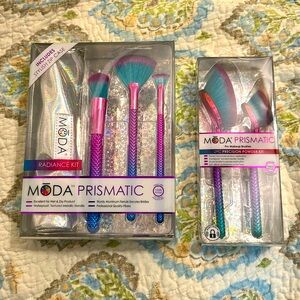 2 sets of moda brushes